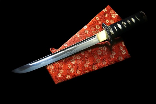 Танто ручной работы с цубой